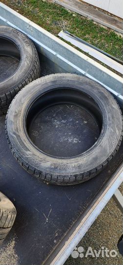 Yokohama Ice Guard IG60 215/55 R17