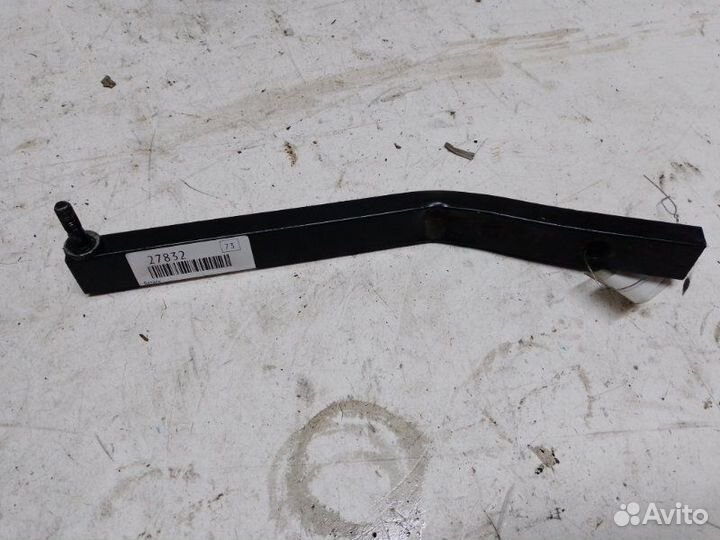 Кронштейн радиатора Audi A4 B8 2007-2015 седан