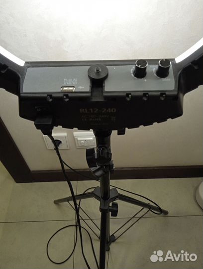 Кольцевая лампа