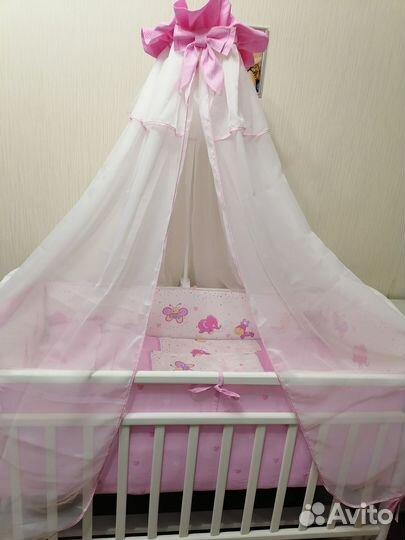 Кроватка с маятником