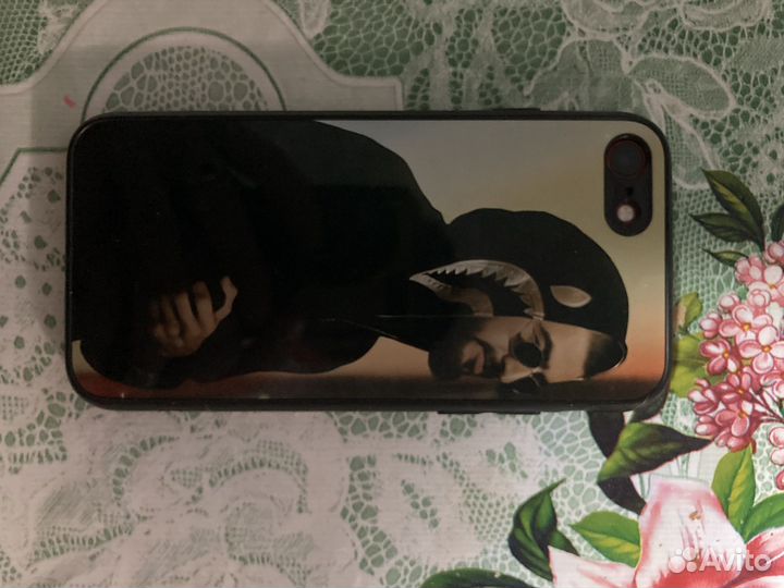 iPhone SE (2020), 128 ГБ