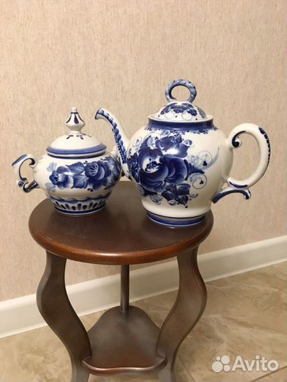 Гжель чайник и сахарница