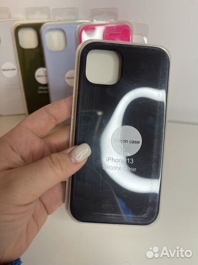 Чехол на iPhone 13