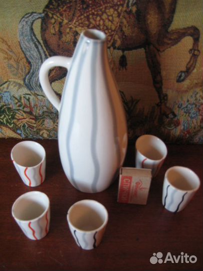 Фарфоровый графин с рюмочками (СССР)