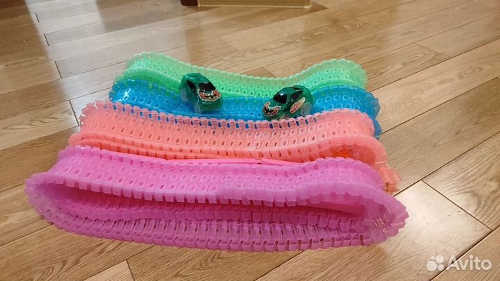 Гибкая трасса Magic tracks (10 метров) + 2 машинки