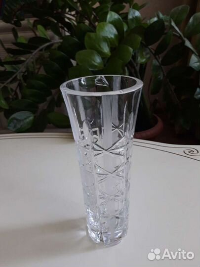 Хрустальная ваза