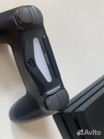 Sony PS4 pro 1tb