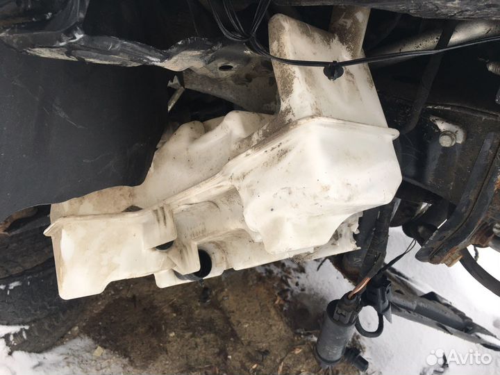 Бачок омывателя на volkswagen jetta 6 с дефектом