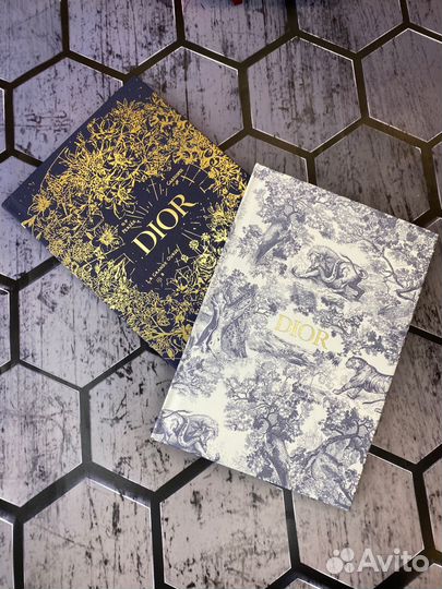 Блокноты ежедневники брендовые