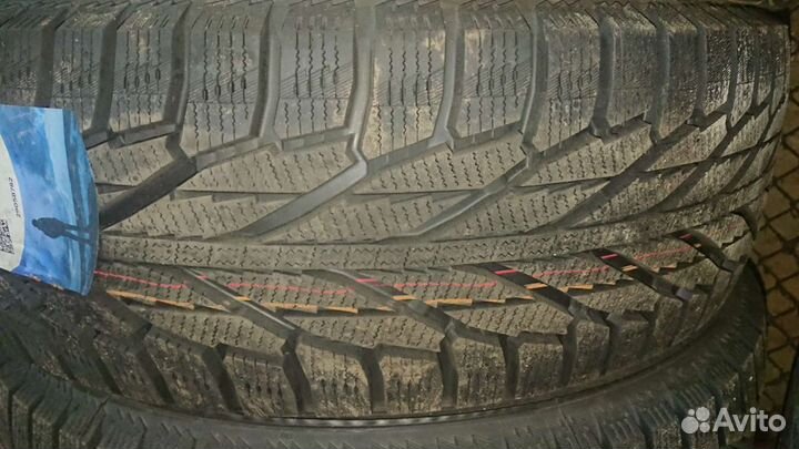 Nokian Tyres Hakkapeliitta R2 SUV 215/70 R16 100R