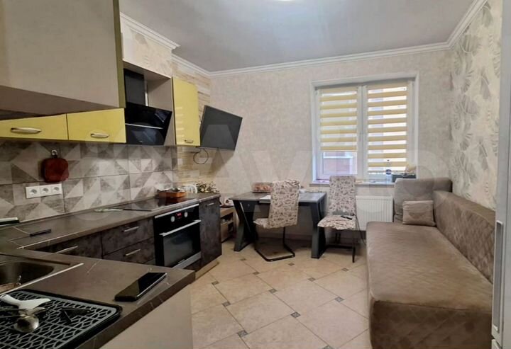 2-к. квартира, 80 м², 6/14 эт.