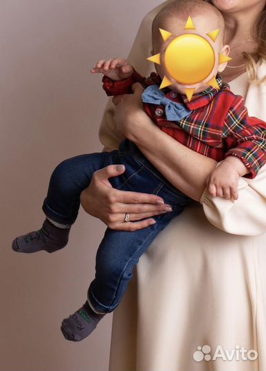 Рубашка боди и джинсы