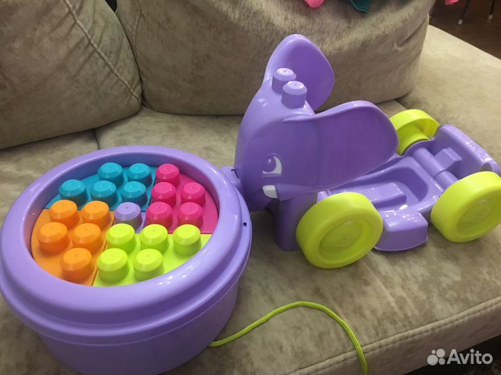 Mega Bloks «Неуклюжий слон» и «Первые постройки»