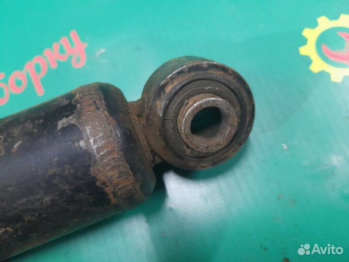 Амортизатор стойка задняя Mitsubishi Pajero