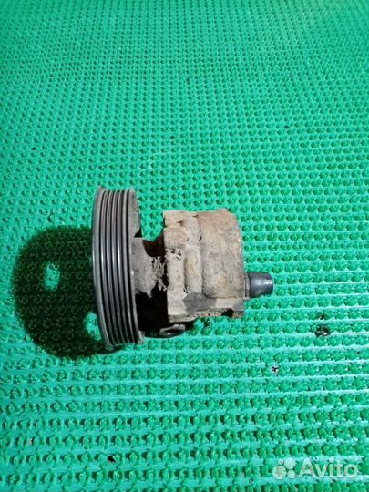 Насос гидроусилителя руля Renault Logan 1.6