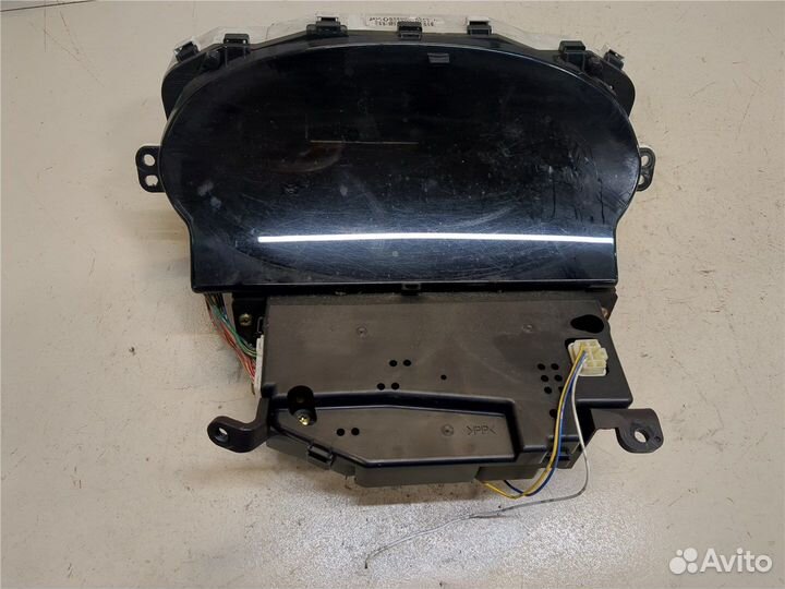 Щиток приборов Toyota Yaris Verso, 2000