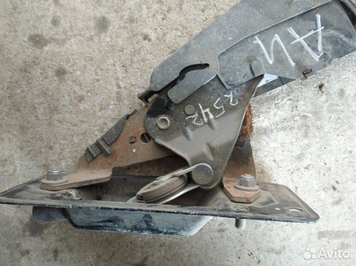 Ручка ручного тормоза Audi A4 B7 2005-2007