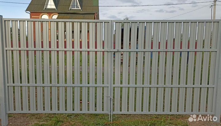 Забор из евроштакетника быстро