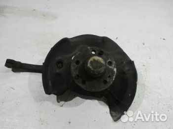 Кулак передний левый