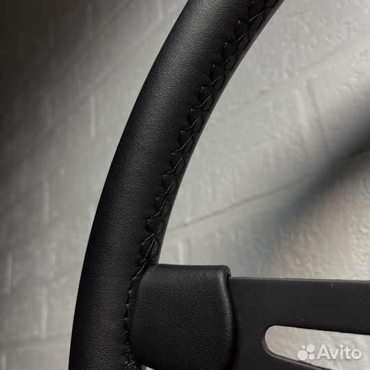 Спортивный руль Mountney