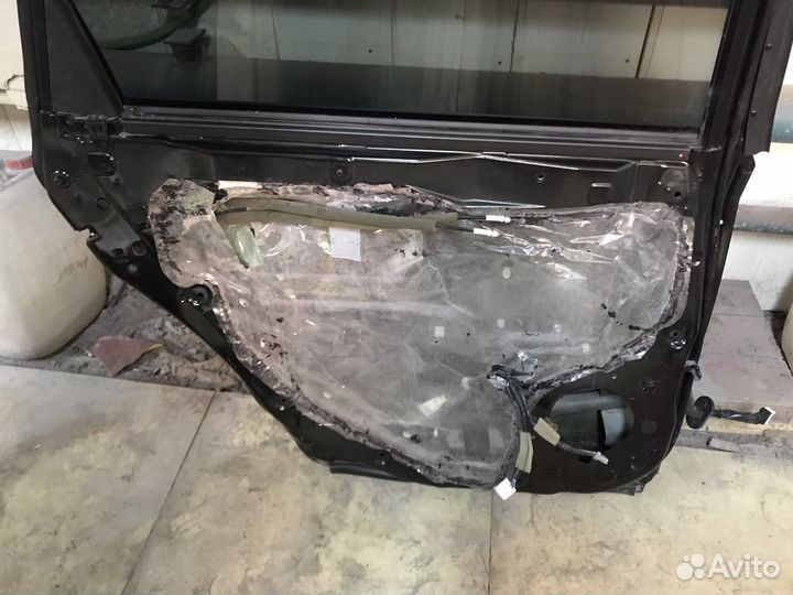 Дверь задняя левая Nissan teana j32