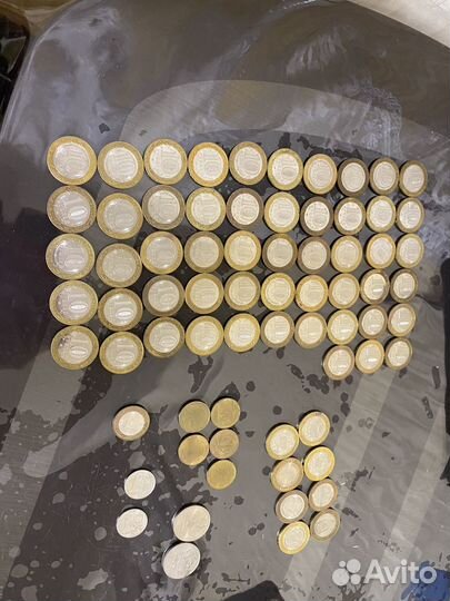 Монеты и купюры