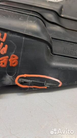 Дефлектор радиатора правый Mazda Cx-7 ER L3-VDT