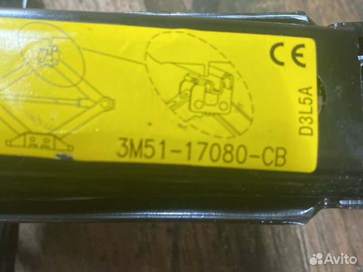 Домкрат на Volvo s40 c30 c70