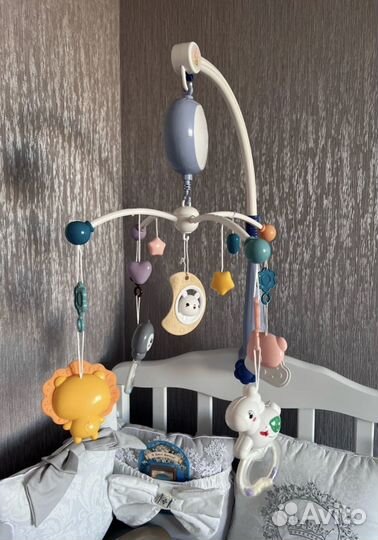 Мобиль на кроватку с проектором