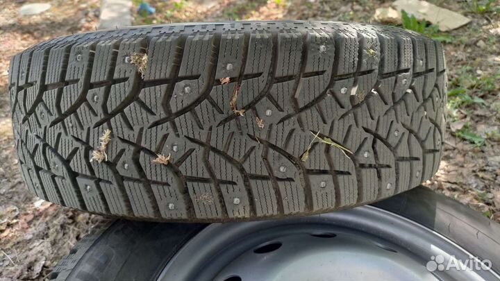 Bridgestone Blizzak Spike-02 185/65 R14 80T