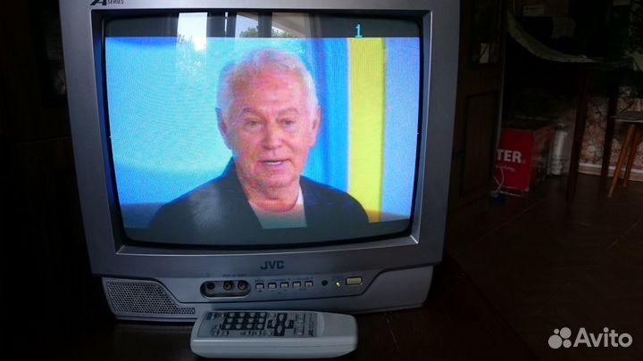 Телевизор JVC