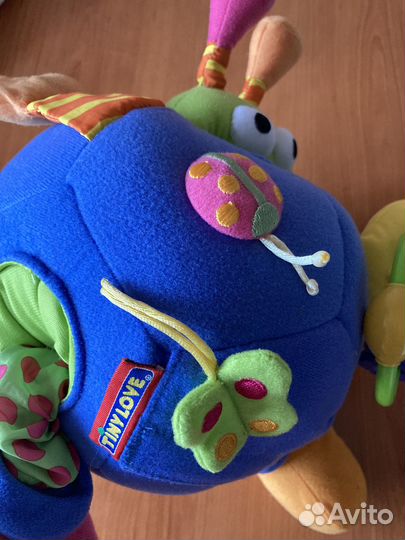 Мяч развивающий Tiny Love 6 мес+