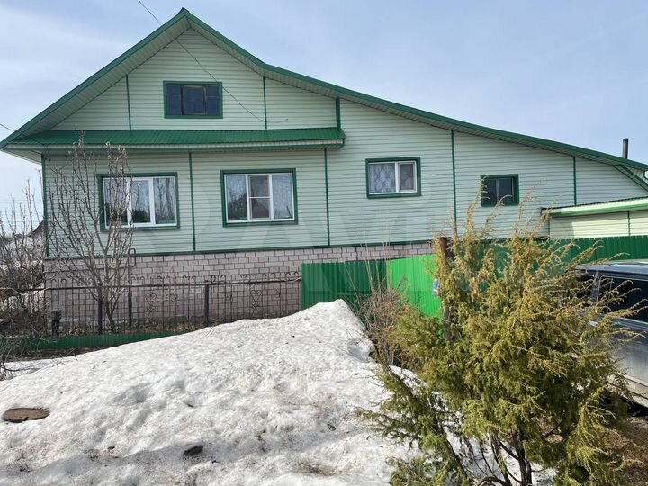 Дом 100 м² на участке 10 сот.