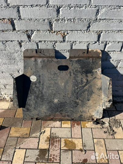 Защита двигателя Peugeot 206 206 1.4 2007