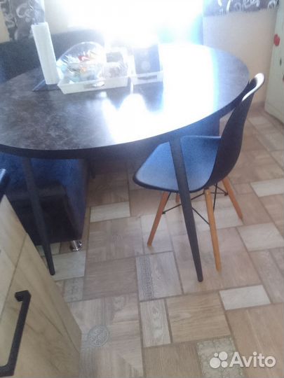 Кухонный стол