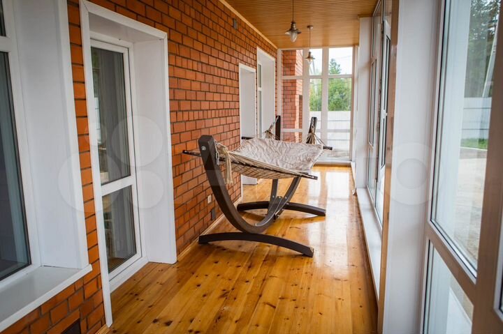 Коттедж 504 м² на участке 20 сот.