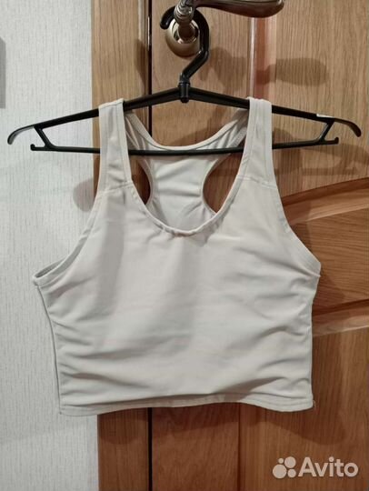 Одежда женская 42-44