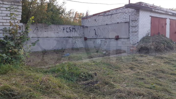 Гараж, > 30 м²
