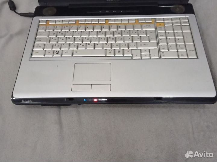 Ноутбук toshiba