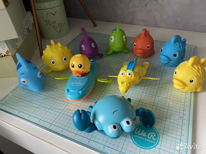 Игрушки для ванной и развивающий коврик