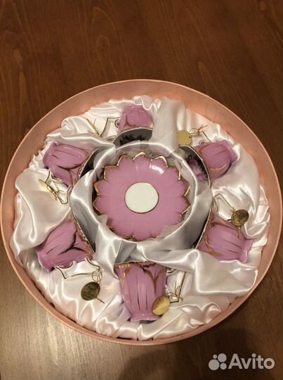 Чайный сервиз Staffordshire Royal Porcelain