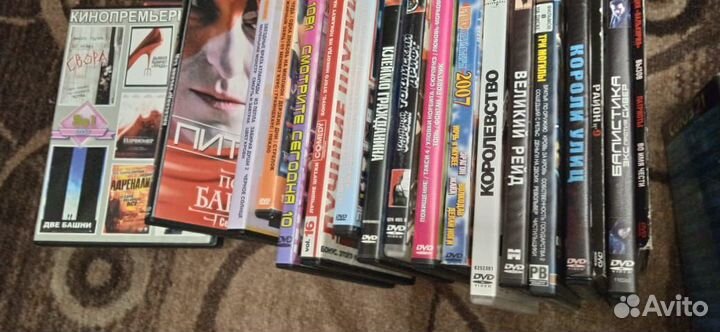 Видео кассеты и DVD диски