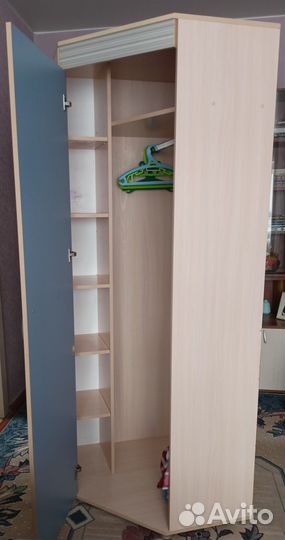 Шкаф