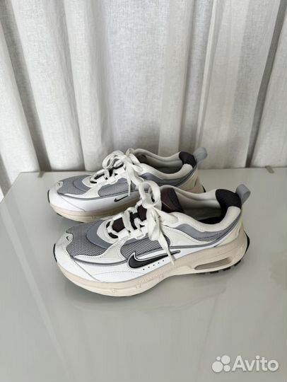 Кроссовки Nike Air Max Bliss Next Nature 37,5-38 р