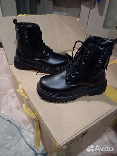 Ботинки зима новые 38