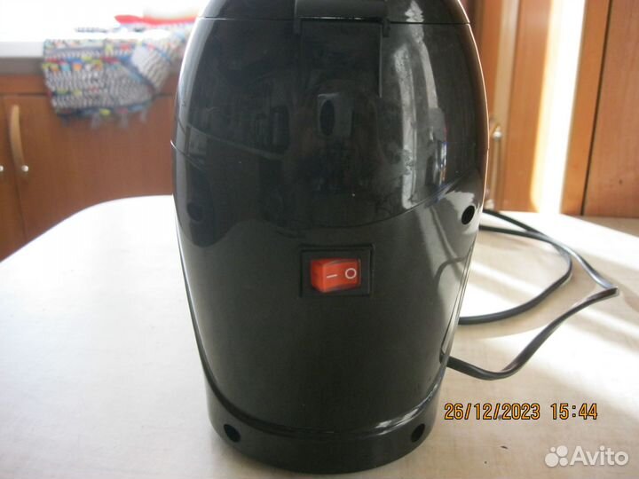 Гейзерная и капельная кофеварки