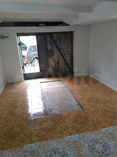 Гараж, > 30 м²