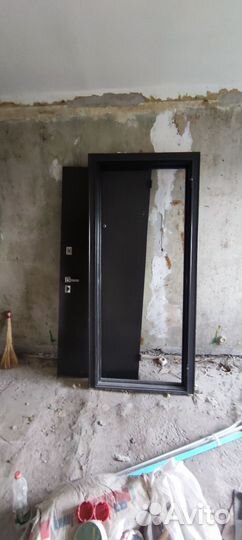 Дверь входная металлическая бу