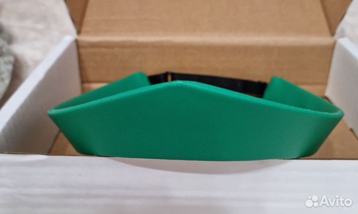 Кокошник современный зеленый новый