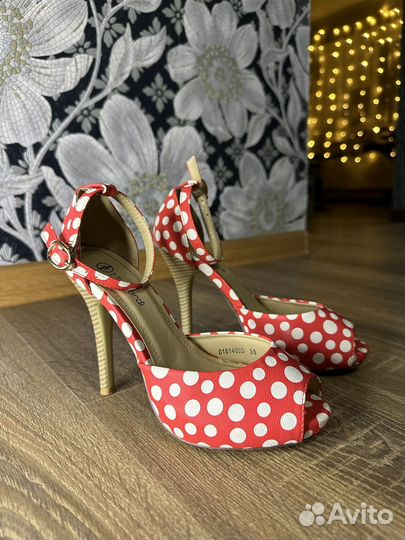 Босоножки женские 36 размер